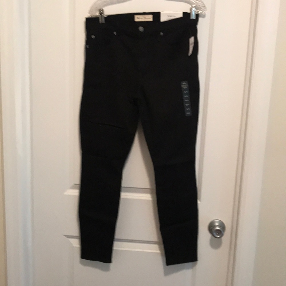 Gap1969 stretch true skinny black jeans.